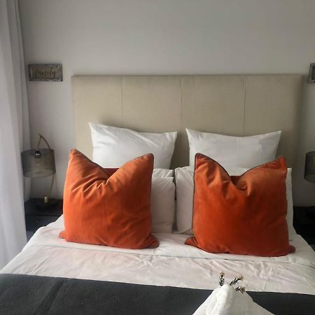 Luxurious Waterfall 1 Bedroom Condo With Free Uncapped Wifi Midrand Eksteriør bilde