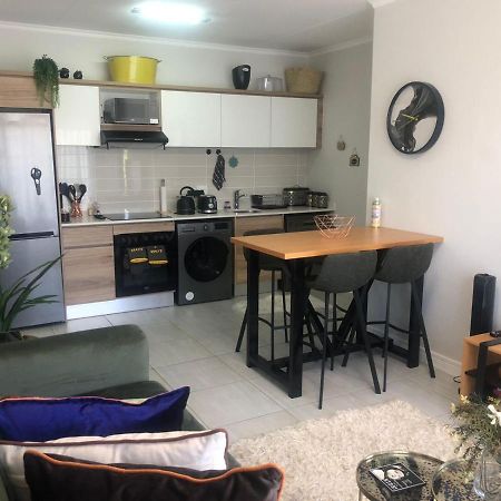 Luxurious Waterfall 1 Bedroom Condo With Free Uncapped Wifi Midrand Eksteriør bilde