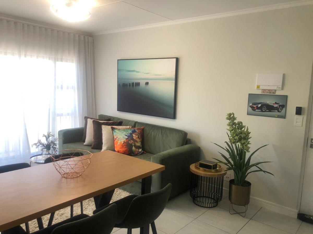 Luxurious Waterfall 1 Bedroom Condo With Free Uncapped Wifi Midrand Eksteriør bilde
