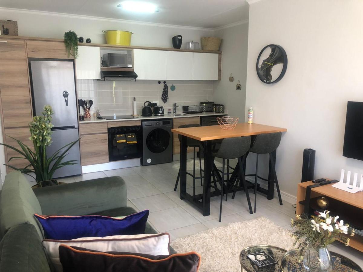 Luxurious Waterfall 1 Bedroom Condo With Free Uncapped Wifi Midrand Eksteriør bilde